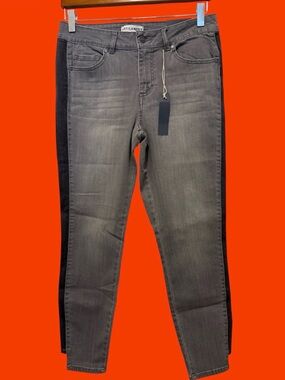 Pants Artisan NY Gray Skinny Jeans with Black Side Stripe Size 8 Stretch NWT.